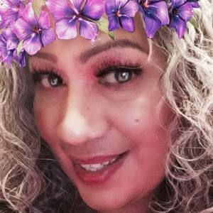 Meet your Posher, Yolanda